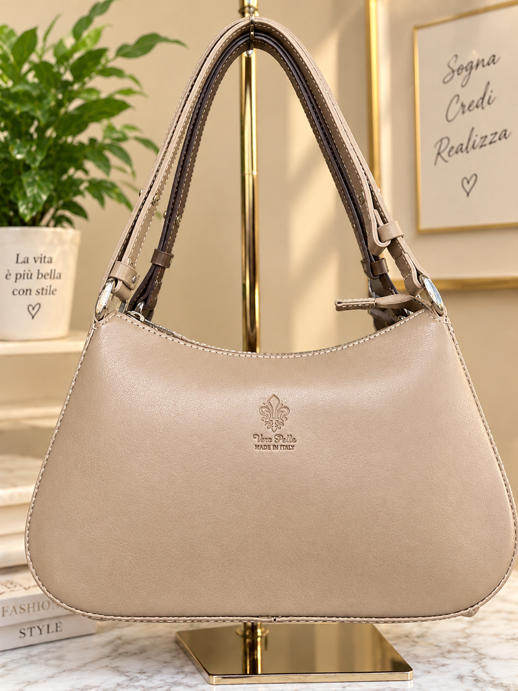 Borsa a spalla da donna in vera pelle rossa, Made in Italy – elegante con manici regolabili