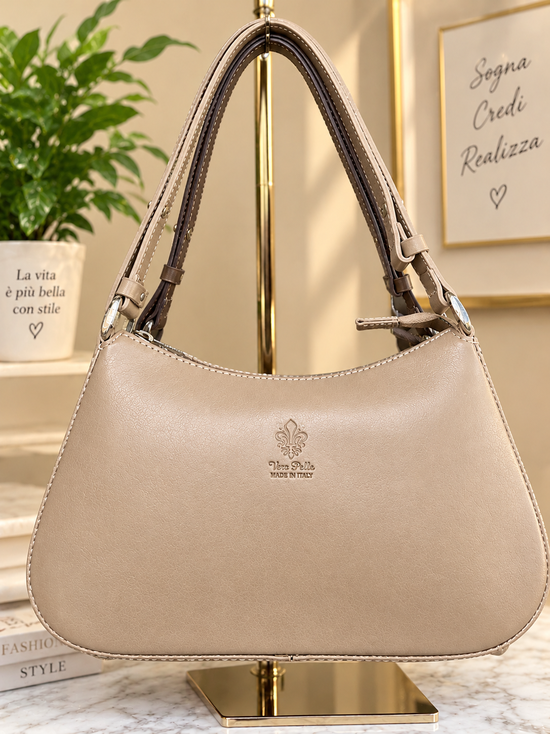 Borsa a spalla da donna in vera pelle rossa, Made in Italy – elegante con manici regolabili